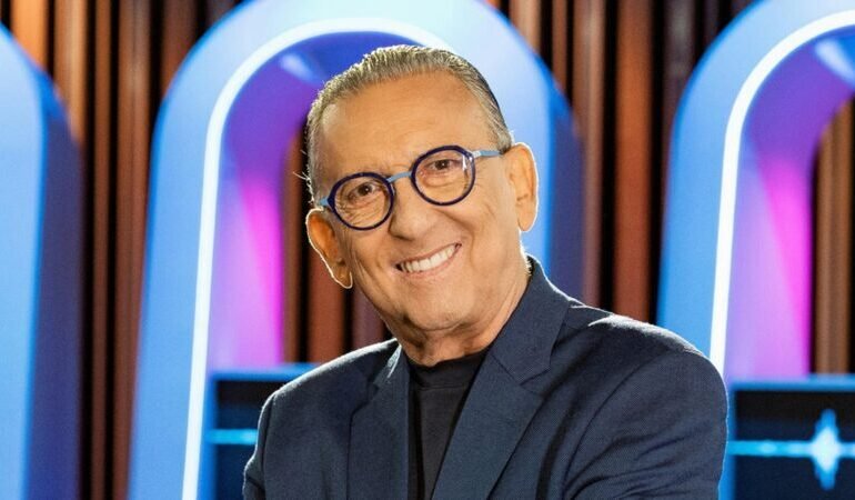 Galvão Bueno é internado em São Paulo