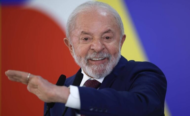 Brasil está pronto para fim da escala 6×1, diz Lula