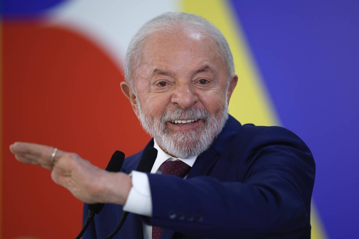 Brasil está pronto para fim da escala 6×1, diz Lula