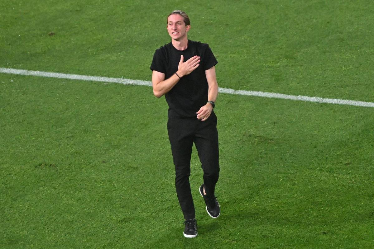 Flamengo anuncia renovação do contrato do técnico Filipe Luís até dezembro de 2027