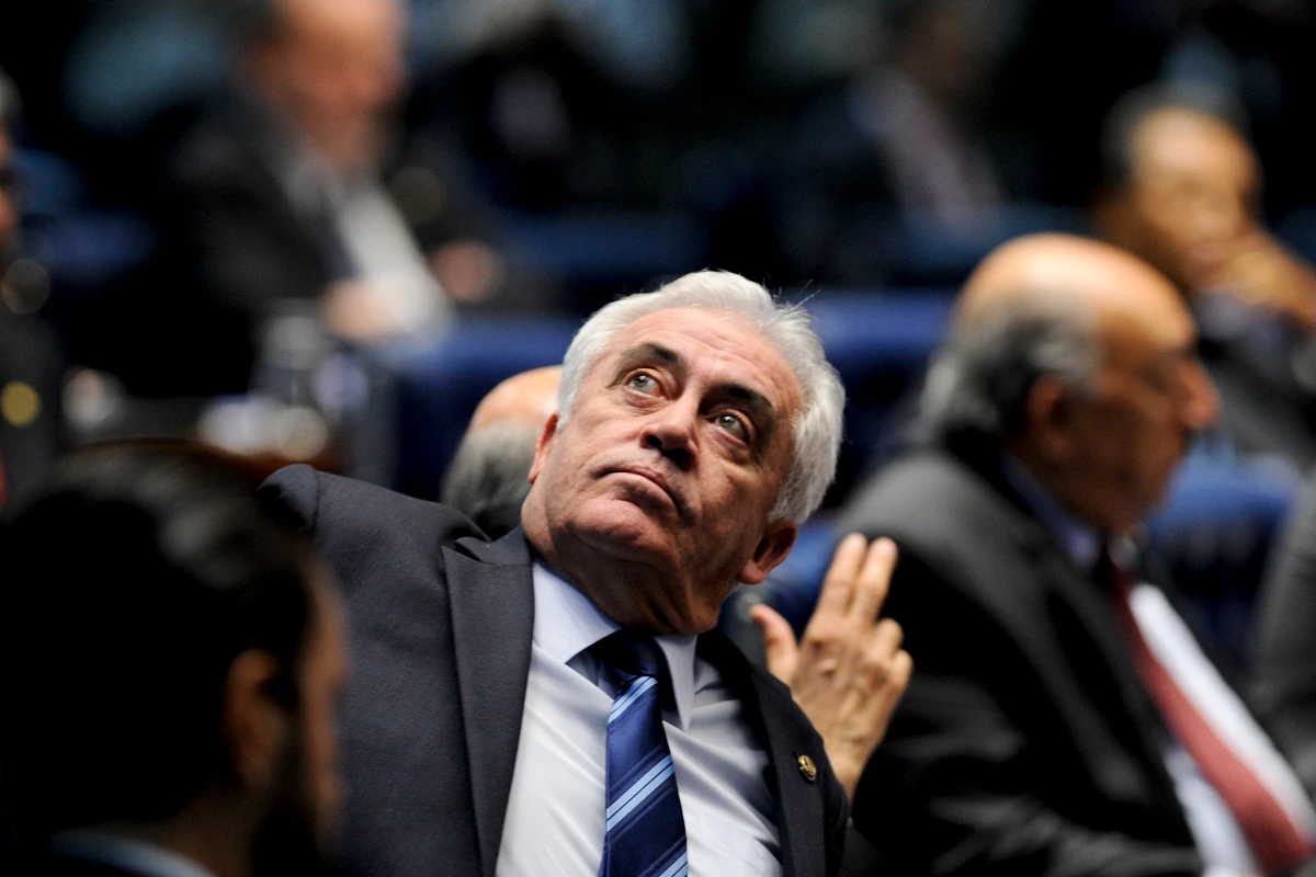 Mudança repentina de Otto Alencar sobre Angelo Coronel chama atenção nos bastidores