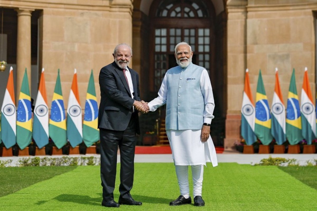 Brasil e Índia assinam acordo sobre minerais críticos e terras raras