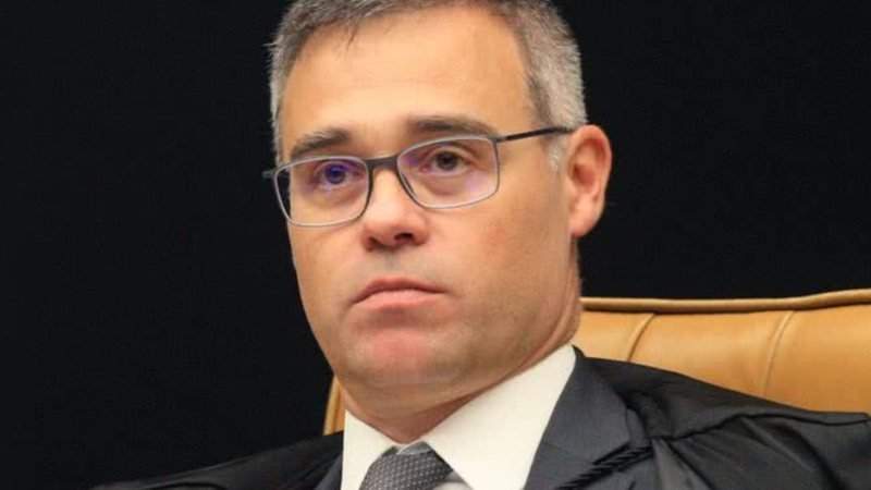 Mendonça restringe acesso a informações do Caso Master