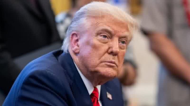 Líder do Irã afirma que EUA não conseguirão enfraquecer a República Islâmica