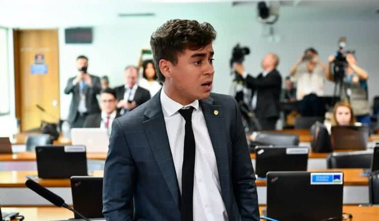 Nikolas Ferreira nega saída do PL e reforça articulação em Minas