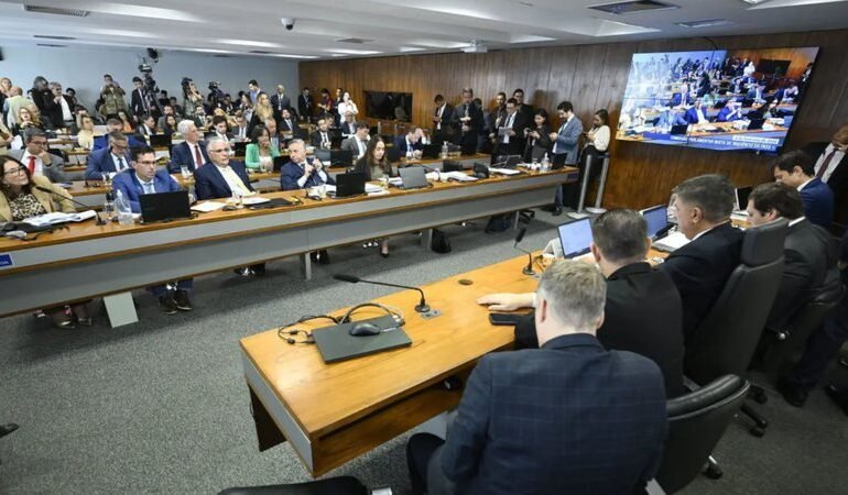 Galípolo e Campos Neto são chamados à CPMI do INSS