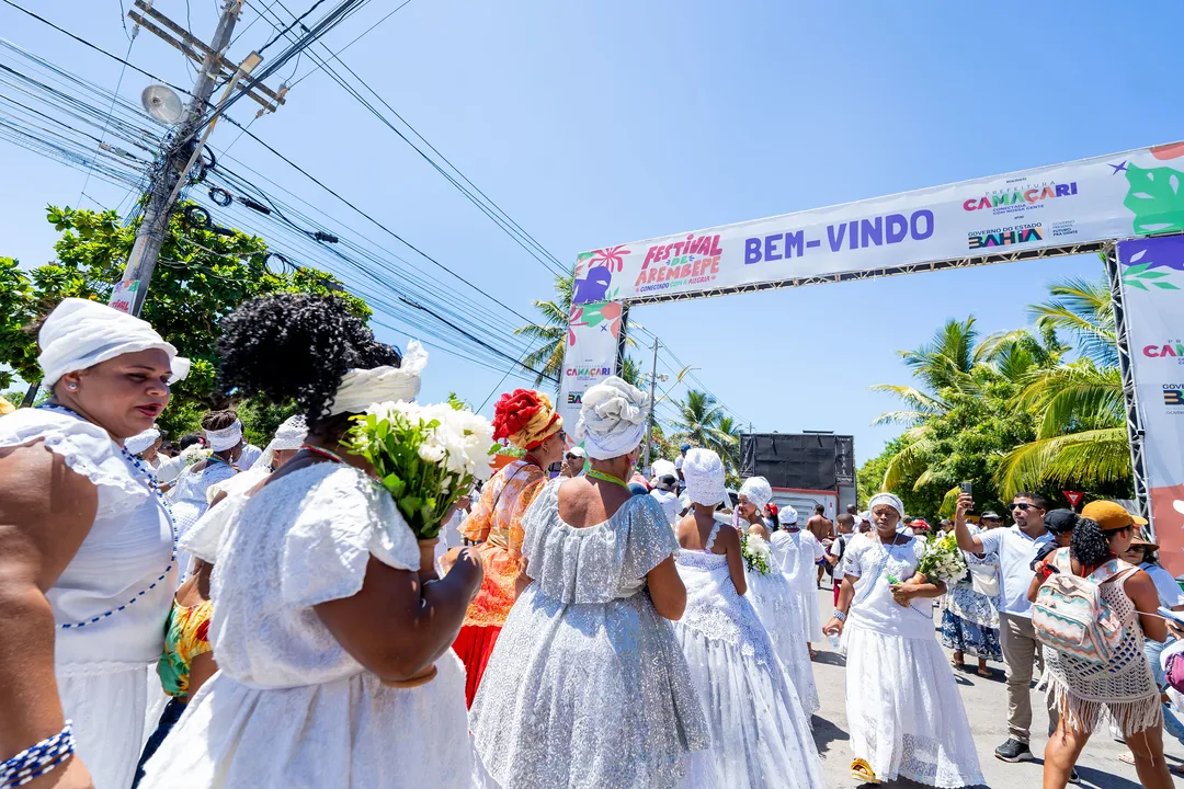 Festival de Arembepe vira palco político antes das eleições