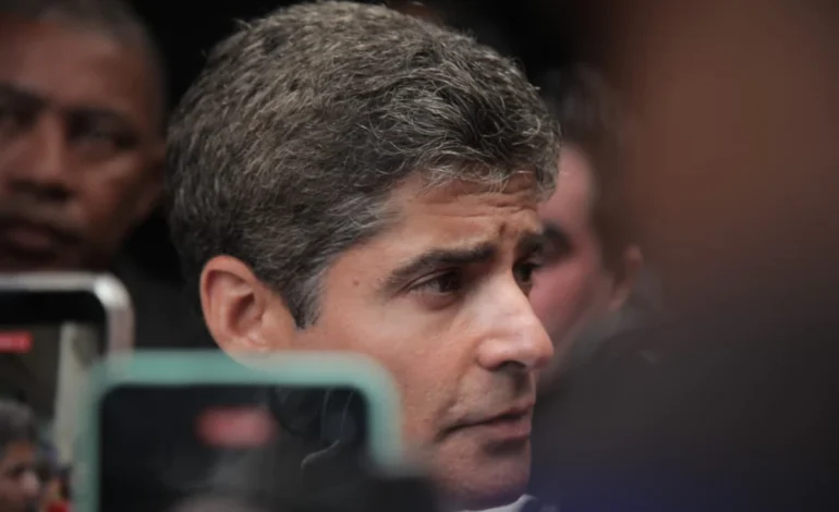 ACM Neto critica alta dos combustíveis na Bahia