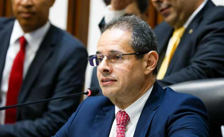 Nelson Leal rebate Otto e defende Zé Cocá