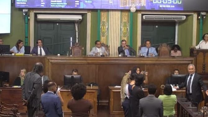 Embate entre vereadores marca sessão na Câmara de Salvador