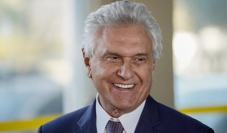 Caiado escolhe ex-ministro de FHC para plano de governo