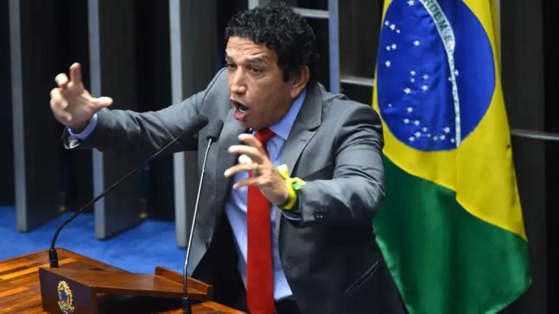 Mal súbito interrompe sessão no Senado