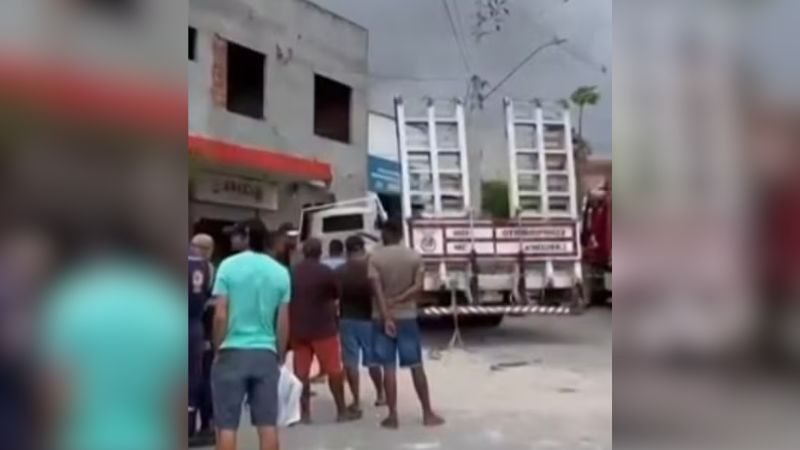 Caminhão desgovernado deixa feridos em Araci